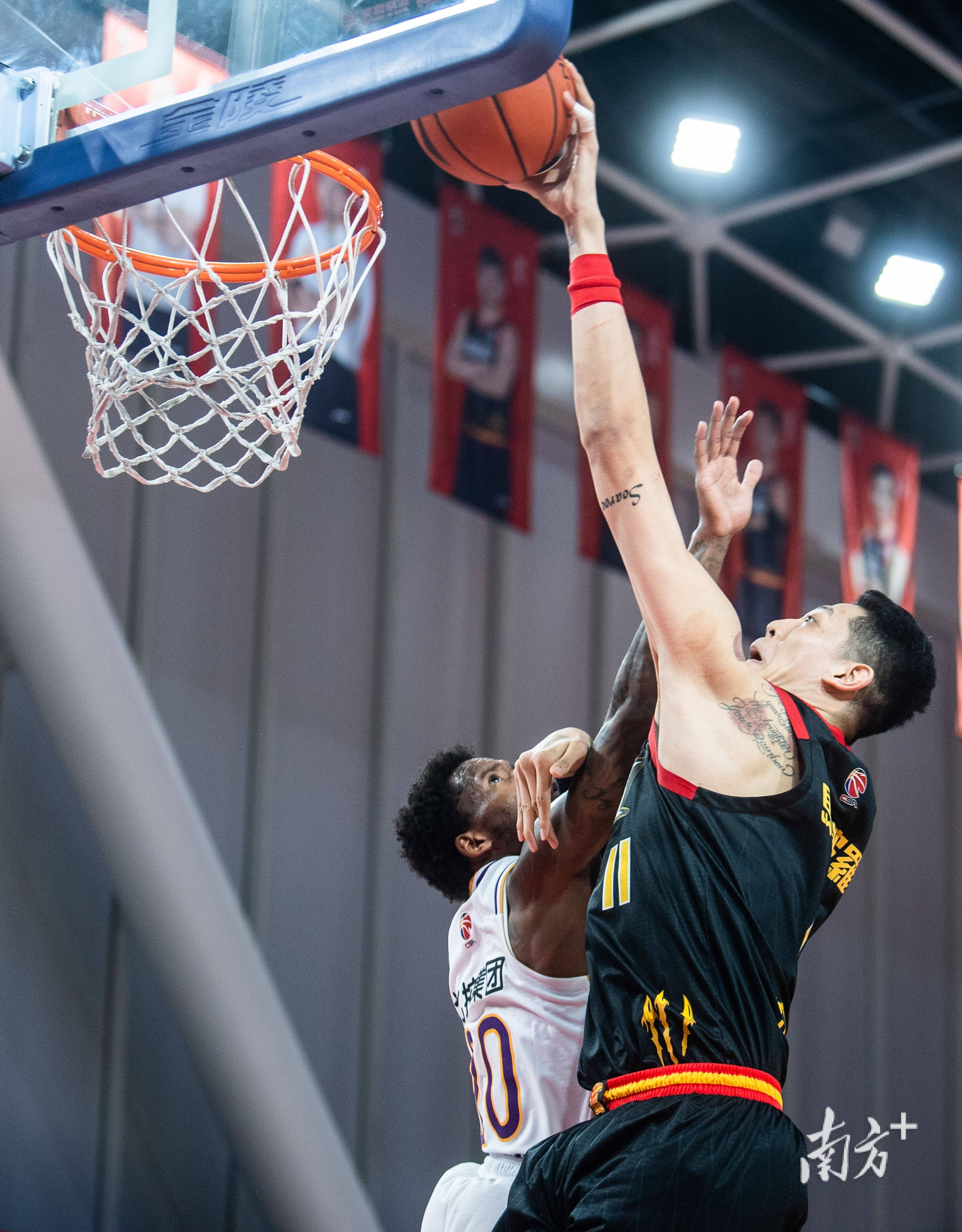 Leisu-CBA常规赛倒计时；山东男篮训练课后队长鼓劲；细节引发关注；令人意外；球队文化被再次提及的简单介绍