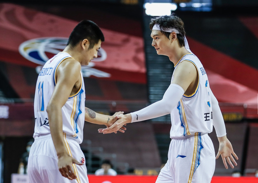 雷速- 上海男篮贴吧叫什么名字