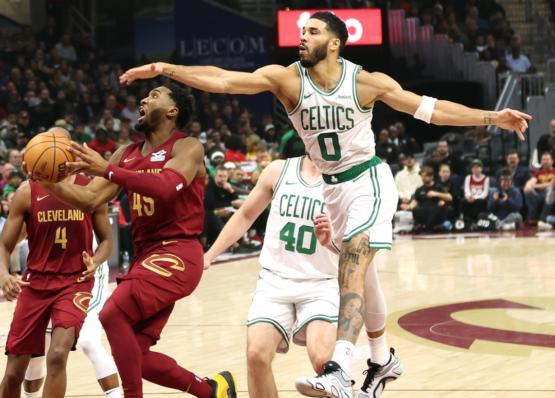 雷速体育-关于塔图姆在法国队比赛中关键助攻，势不可挡引发热议！的信息